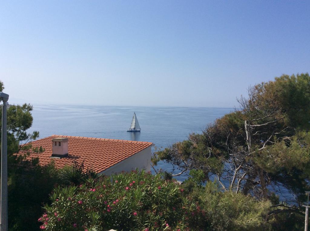 Apartments Maja Hvar Town Exterior photo